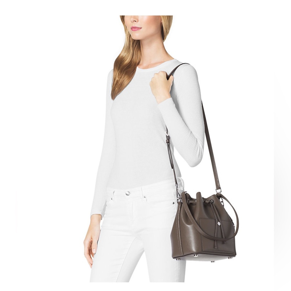 Michael‎ Kors Greenwich Medium Saffiano Leather Bucket Bag NWT - Picture 2 of 7